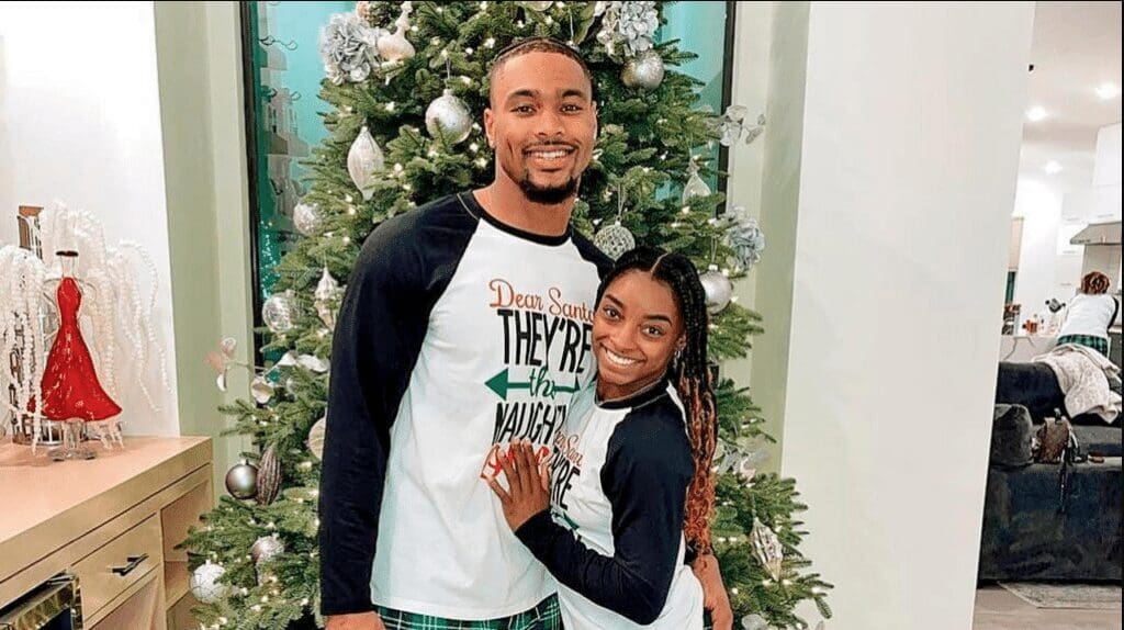 Jonathan Owens Net Worth: Inside the NFL Star’s Earnings 4 The Parachutes: Owens and Biles Bandon
