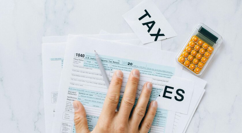 What is the minimum Income To file taxes in 2025?