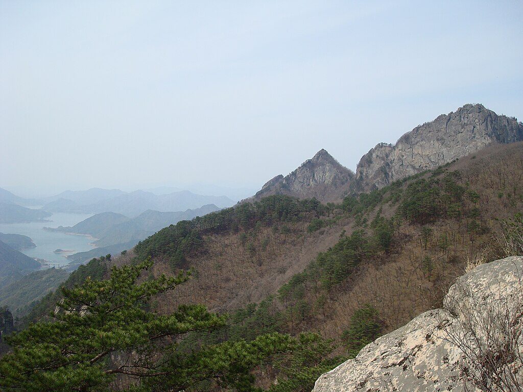 What is Woraksan National Park?