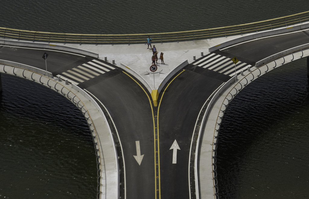 Why Is The Laguna Garzon Bridge A Circular 3 Aesthetic and Symbolic Significance