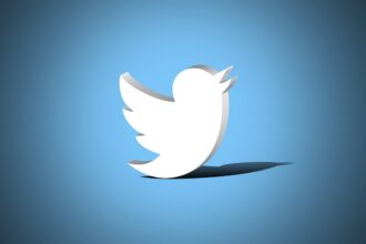10 Best Twitter Polls For Audience Engagement