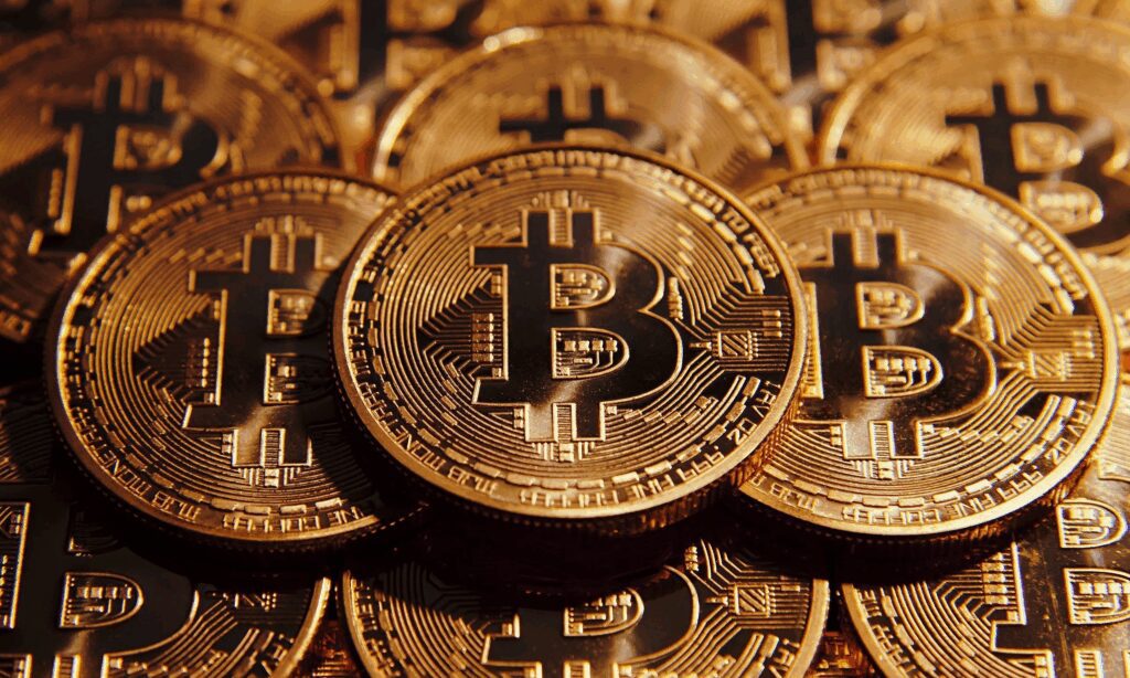 Strategy Acquires 6,220 BTC For $739.80 Million