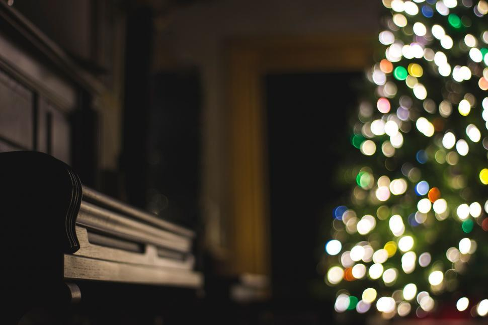 Best Way To Put lights on The Christmas Tree – Easy & Proven Tips 3 Choose the Right Lights