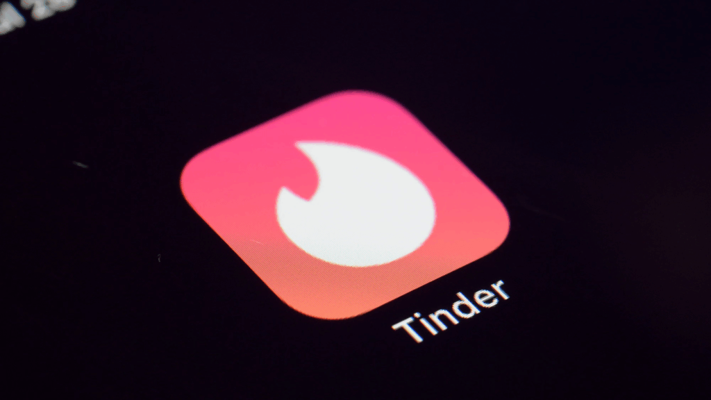 Best Way To Start Conversation In Tinder: 10 Proven Openers 5 Ask a Fun “Would You Rather” Question