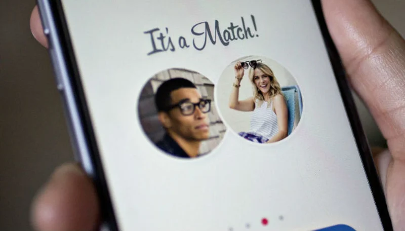 Best Way To Start Conversation In Tinder: 10 Proven Openers 6 Start With a Unique Compliment