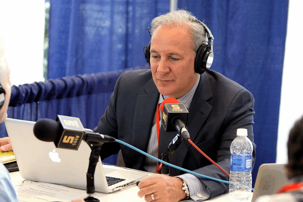 Peter Schiff Claims Bitcoin Needs $148K to Keep Up With Gold.