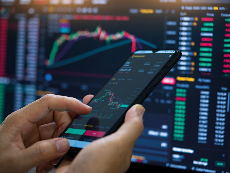 10 Trusted Brokers Offering Both Crypto and Forex Trading