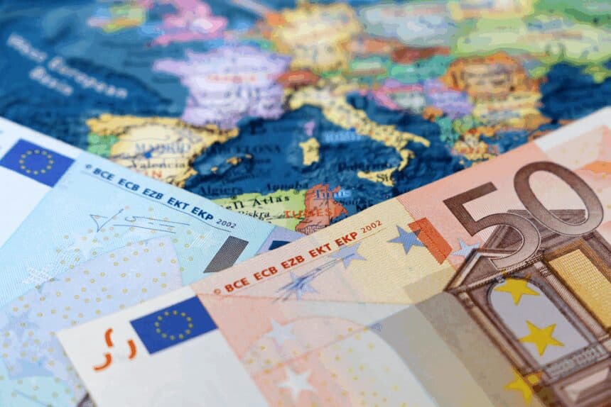 10 Best Cross-Border Wealth Containers for Global Families