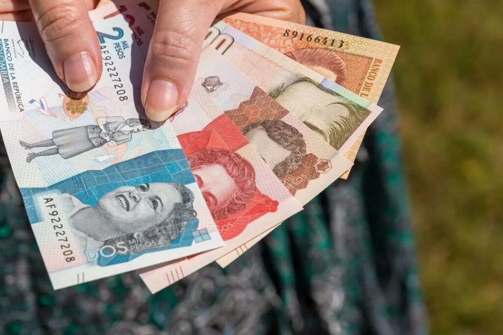 Colombian Peso (COP)