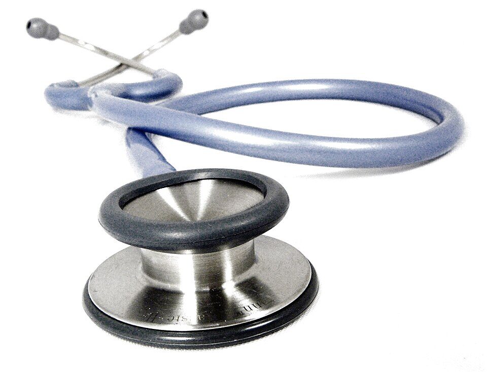 10 Jobs That Will Never Be Replaced by AI No Matter What 2 Doctors (General Physicians)