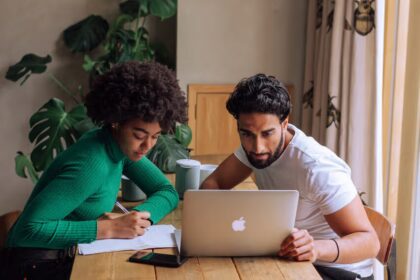 10 Ways FreshBooks Users Can Reduce Self-Employment Tax