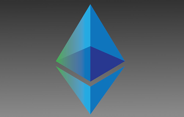Ethereum Holds $2,000 as ETFs Continue Driving Outflows