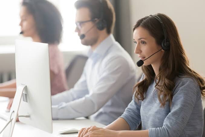 Customer Support & Community