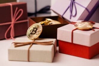 10 Best Crypto Gift Platforms to Send Digital Assets